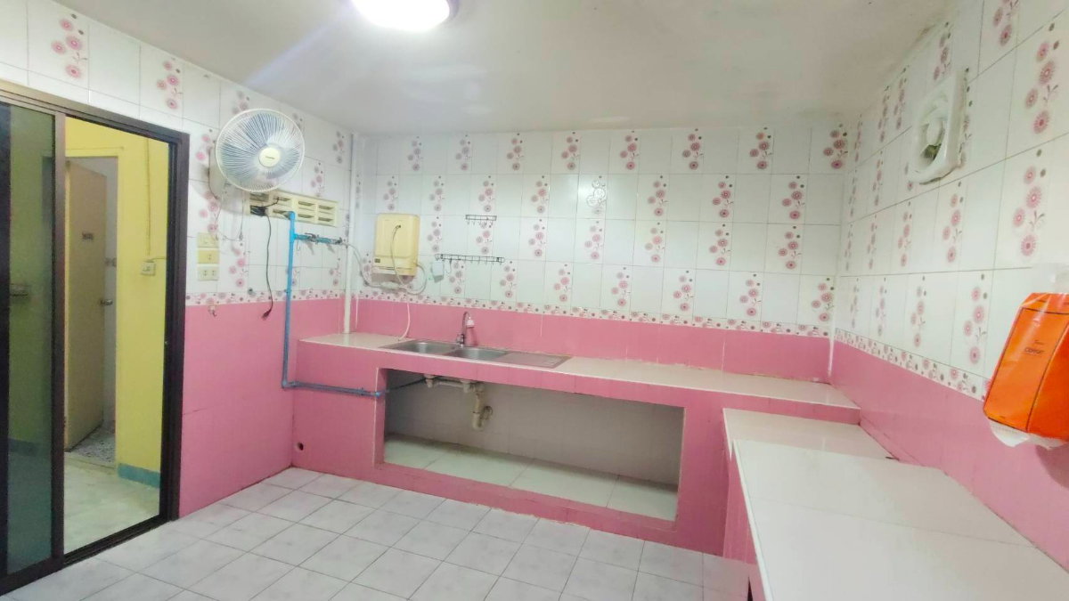 รูป บ้านมือสอง เจ้าของขายเอง  ลำลูกกาคลอง 4 //  ห่าง ร้าน7-11  200เมตร // หลังไม่ชน // บ้านอยู่ตรงทิศทางเดิน ลม - รูปที่ 9/15