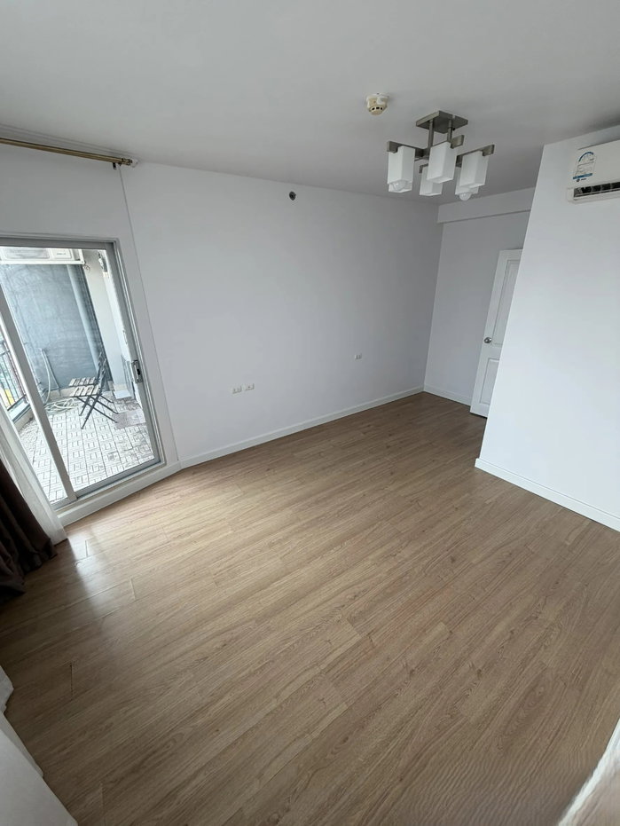picture Condo for Sale – Supalai Park Ekkamai–Thonglor | High Floor Corner Unit, Beautiful View, Move-in Ready - 2/10