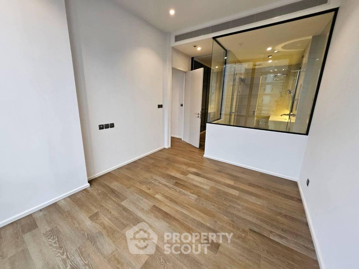 picture 1-BR Condo at Muniq Langsuan near BTS Ratchadamri (ID 2468396) - 2/14