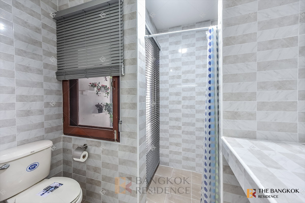 รูป House Area Sukhumvit 4 ใจกลางสุขุมวิท 4นอน 120k 🌿 บ้านสวยสไตล์ Cozy Resort พร้อมพื้นที่สีเขียวรอบบ้าน - รูปที่ 15/15