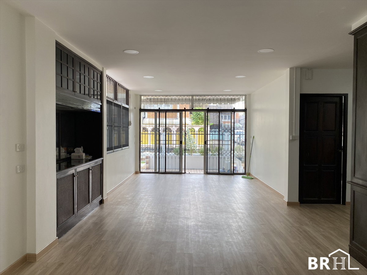 รูป บ้านให้เช่า 🏡 Rare Item ฝั่งธน! รีโนเวทใหม่ทั้งหลัง House area Charan Sanitwong 4นอน 80ตร.ว. 50k ใกล้ MRT จรัญฯ 13 แค่ 400 ม.  - รูปที่ 7/9