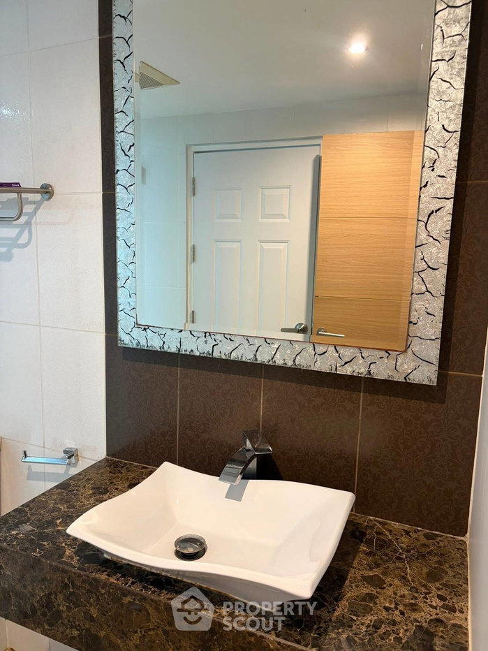 picture 1-BR Condo at Sunset Boulevard Residence close to Phratamnak (ID 2969828) - 7/8