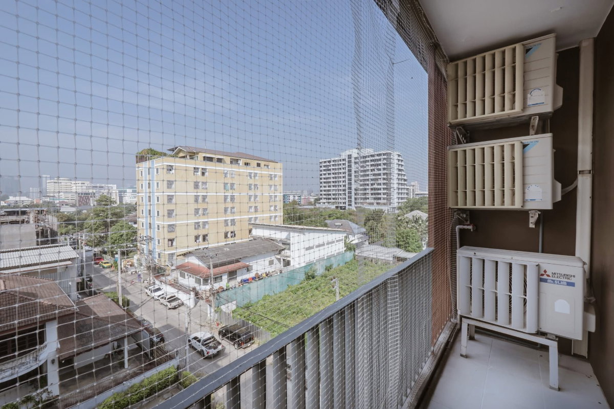 รูป 🔥ขายด่วน คอนโดห้องมุม Brown Condo Ratchada 32 บราวน์ คอนโด รัชดา 32  แต่งใหม่ ใจกลางรัชดา  💰 เฟอร์ครบพร้อมอยู่ ใกล้ MRT ลาดพร้าว - รูปที่ 10/16