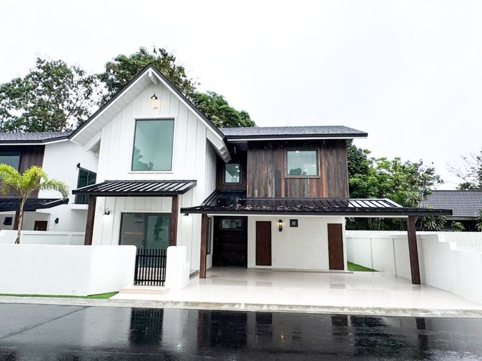 ให้เช่า บ้านเดี่ยว 2 ชั้น เฟอร์ครบ 3 ห้องนอน 3 ห้องน้ำ เช่า 39,000 บาท/เดือน