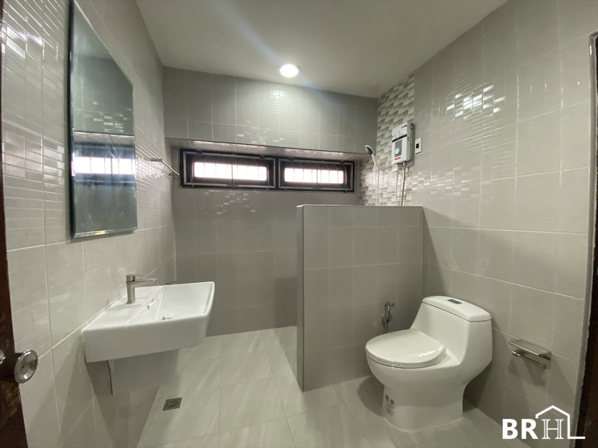 รูป บ้านให้เช่า 🏡 Rare Item ฝั่งธน! รีโนเวทใหม่ทั้งหลัง House area Charan Sanitwong 4นอน 80ตร.ว. 50k ใกล้ MRT จรัญฯ 13 แค่ 400 ม.  - รูปที่ 9/9