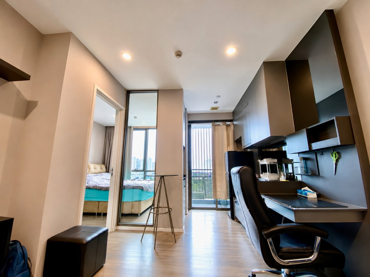 รูป ขายด่วน ขายต่ำกว่าราคาประเมิน The Room Sukhumvit 69 เพียง 100 เมตรจาก BTS พระโขนง พร้อมเฟอร์นิเจอร์และเครื่องใช้ไฟฟ้าครบชุด - รูปที่ 6/38