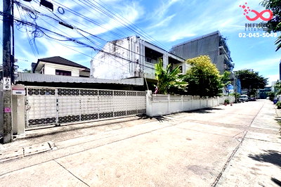 บ้านเดี่ยว เจ อเวนิว ทองหล่อ : ขายบ้านเดี่ยว 2 ชั้น 185 ตร.ว. สุขุมวิท 63 เอกมัย 24 ใกล้ BTS เอกมัย