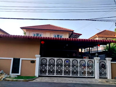 Houses for rent วิทยาลัยบริหารธุรกิจและการท่องเที่ยวกรุงเทพ : House for Rent on Hathairat Road