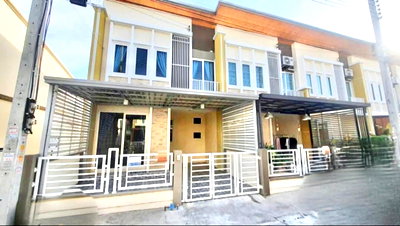 เช่าทาวน์โฮม สมุทรปราการ : ให้เช่า Golden Town ศรีนคริทร์-สุขุมวิท  ต.บางเมือง อ.เมืองสมุทรปราการ 