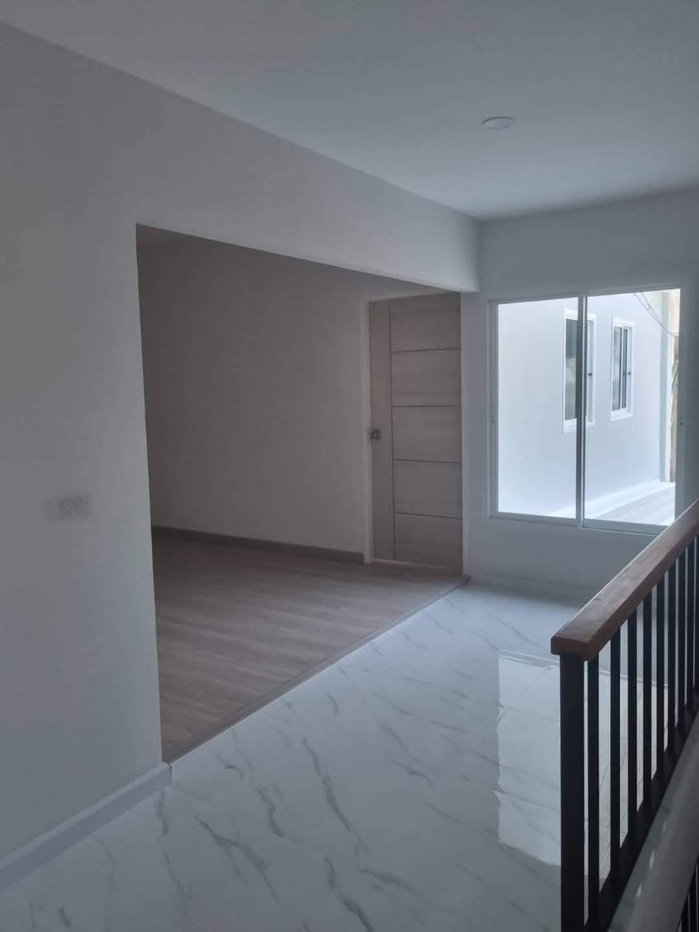 รูป 🏡 ขาย / เช่า บ้านรีโนเวทใหม่ทั้งหลัง หมู่บ้านฉัตรแก้ว ถนนแฮปปี้แลนด์ คลองจั่น บางกะปิ 2 ห้องนอน 2 ห้องน้ำในตัว บ้านสวย พร้อมอยู่ รีโนเวทใหม่หมด - รูปที่ 17/17