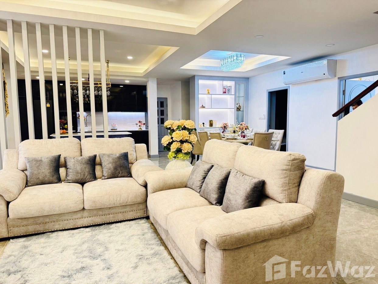 picture 5 bedrooms, 6 bathrooms house 1827732 - 9/32