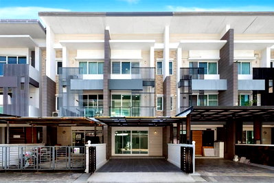 ทาวน์โฮม ม.เกริก : บ้านทาวน์เฮ้าส์  รามอินทรา  ใกล้รถไฟฟ้า  ม.ทาวน์พลัส นัดชมบ้าน 085-318-6868 📞​