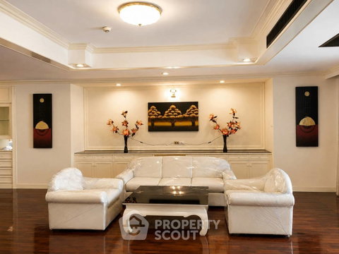 4-BR Condo at Oriental Towers Condominium near BTS Ekkamai (ID 2966637)
