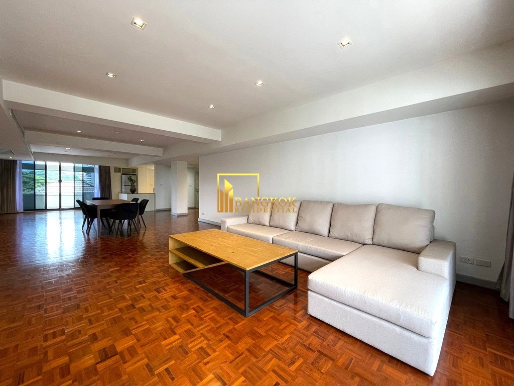 รูป Renovated 3 Bedroom Apartment For Rent in Asoke - BR0911AP - รูปที่ 2/35