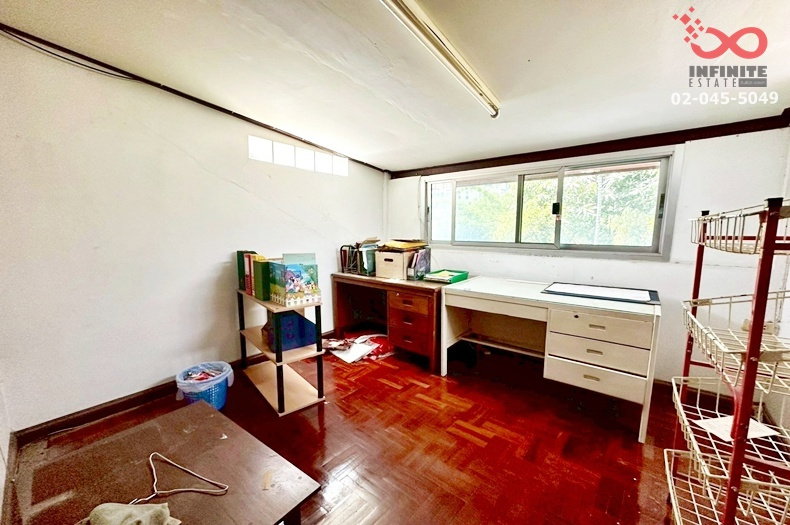 รูป ขายบ้านเดี่ยว 2 ชั้น 185 ตร.ว. สุขุมวิท 63 เอกมัย 24 ใกล้ BTS เอกมัย - รูปที่ 7/12