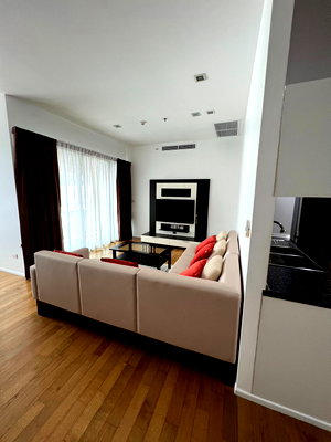 Condos for rent : For Rent The Madison Luxury room Great price High floor City view DS3170 | Line @Dstay