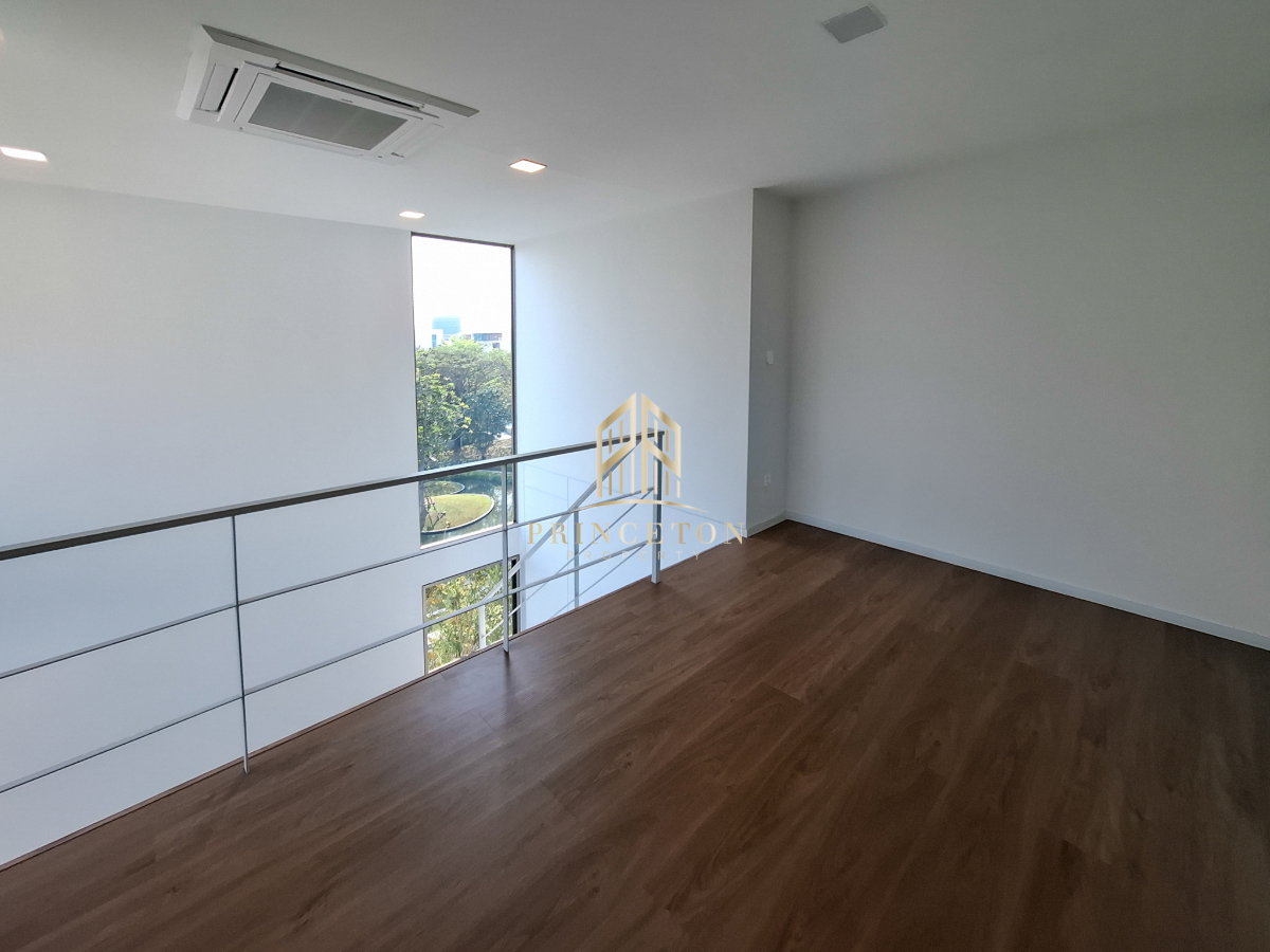picture VIVE Rama 9 – Luxurious 3-Story Home in Modern Japanese Design - 26/47