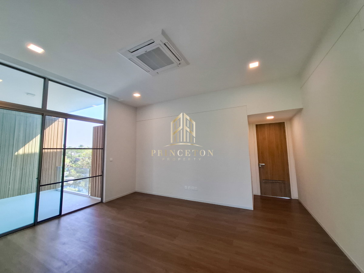 picture VIVE Rama 9 – Luxurious 3-Story Home in Modern Japanese Design - 33/47