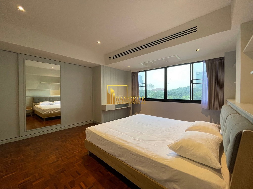 รูป Renovated 3 Bedroom Apartment For Rent in Asoke - BR0911AP - รูปที่ 13/35