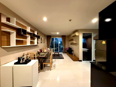 Condos for rent : VOQUE SUKHUMVIT 16 nice room and big just by  garden view and easy to go for workout and just by bts and mrt