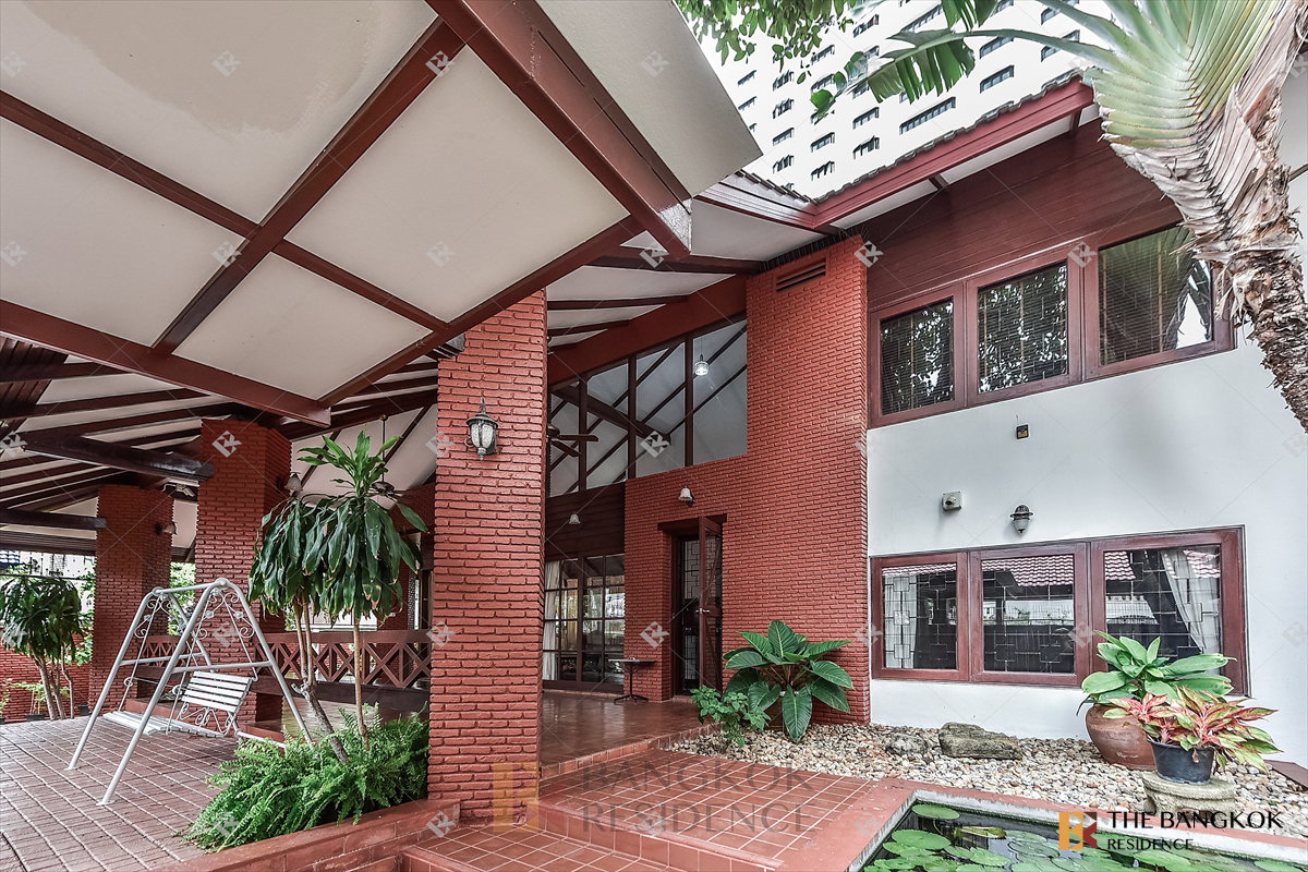 รูป 🏡 House Area Sukhumvit 4 ใจกลางสุขุมวิท 4นอน 70ล้าน 🌿 บ้านสวยสไตล์ Cozy Resort พร้อมพื้นที่สีเขียวรอบบ้าน - รูปที่ 1/26