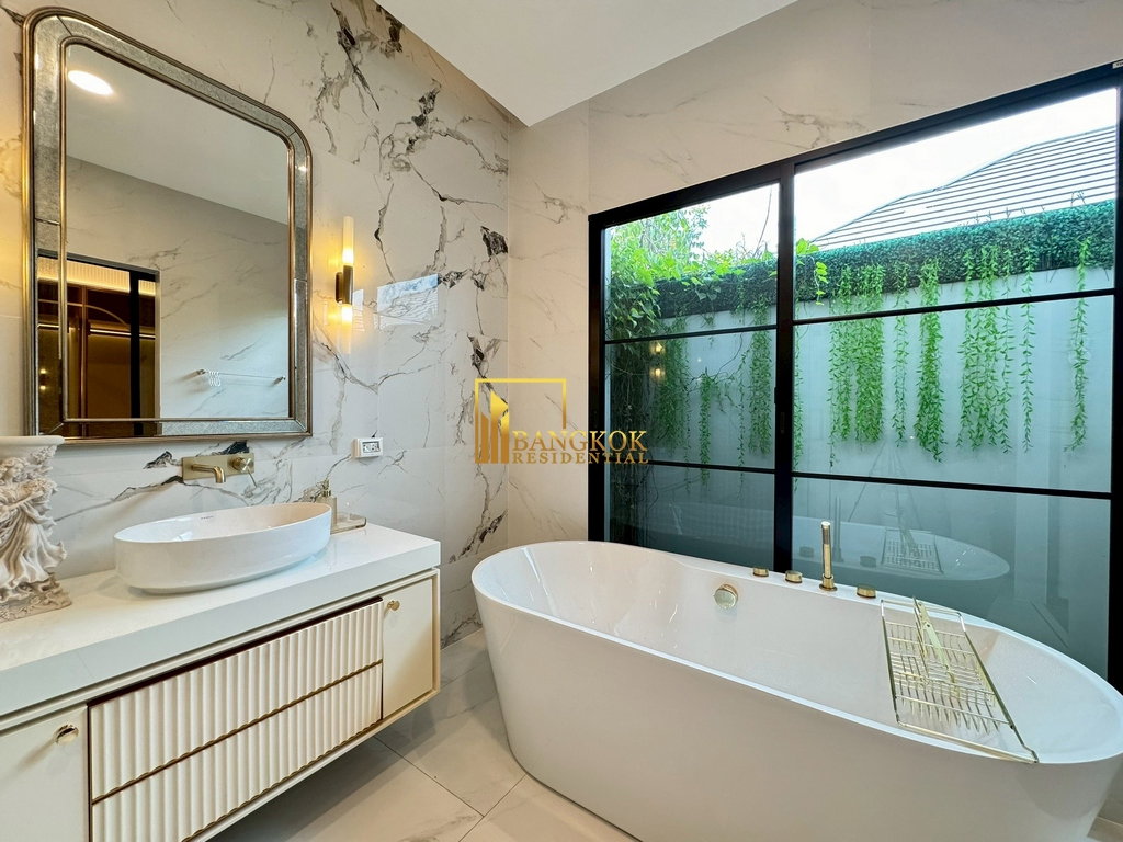 รูป Nantawan Rama 9-Krungthepkreetha | Stunning 4 Bed Luxury House For Sale - BR28238SH - รูปที่ 27/48