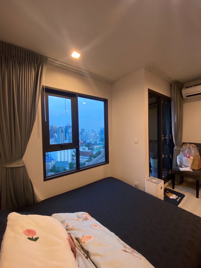 รูป Life One Wireless | Best deal ever -Sell at loss unit !!! Nice facing #2026060514744 - รูปที่ 3/7
