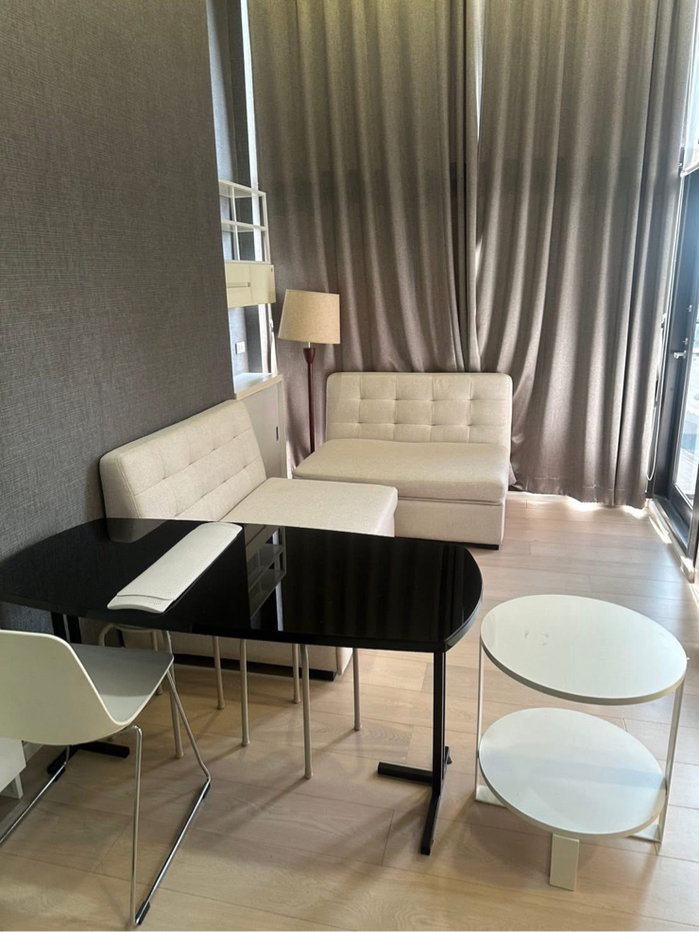 รูป S114 ให้เช่าคอนโด Chewathai Residence Asoke (ชีวาทัย เรสซิเดนซ์ อโศก) ห้อง DUPLEX เฟอร์นิเจอร์ และ เครื่องใช้ไฟฟ้า ครบ พร้อมเข้าอยู่ - รูปที่ 3/15