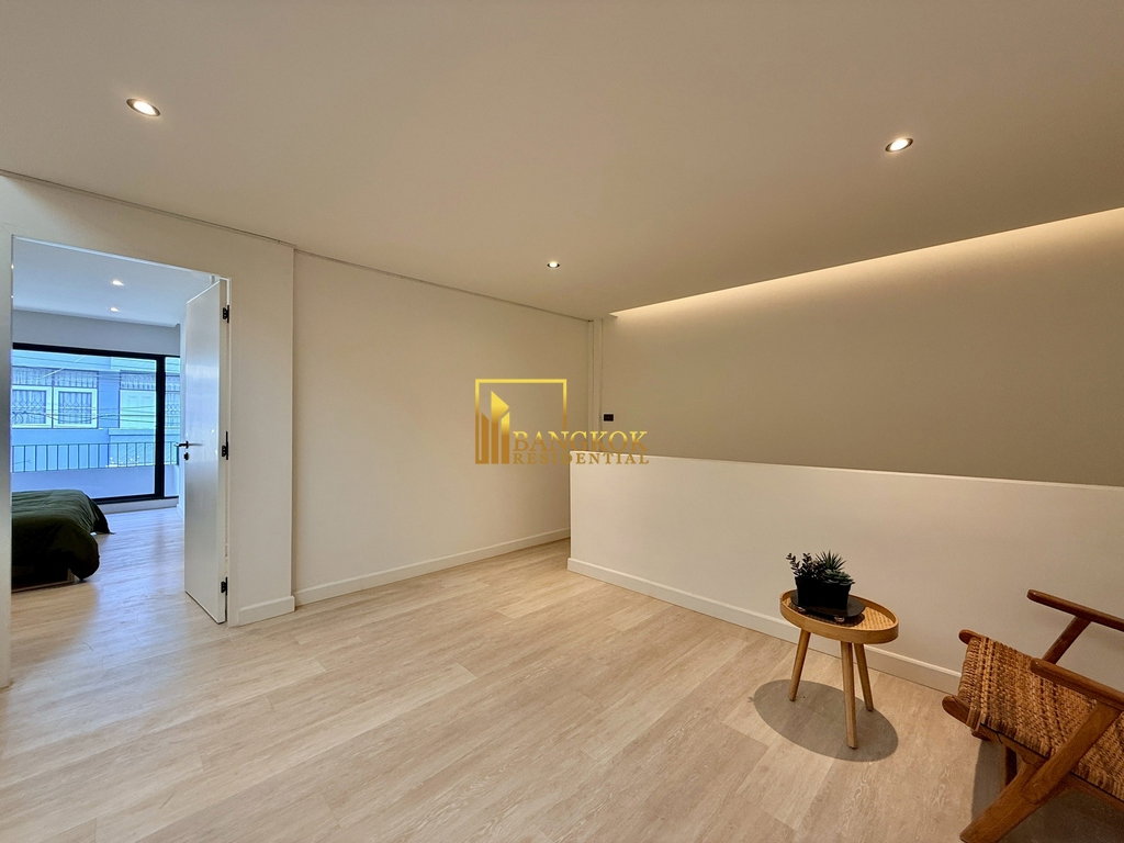 รูป Beautifully Renovated 2 Bedroom Townhouse in Phra Khanong - BR49032CD - รูปที่ 12/28