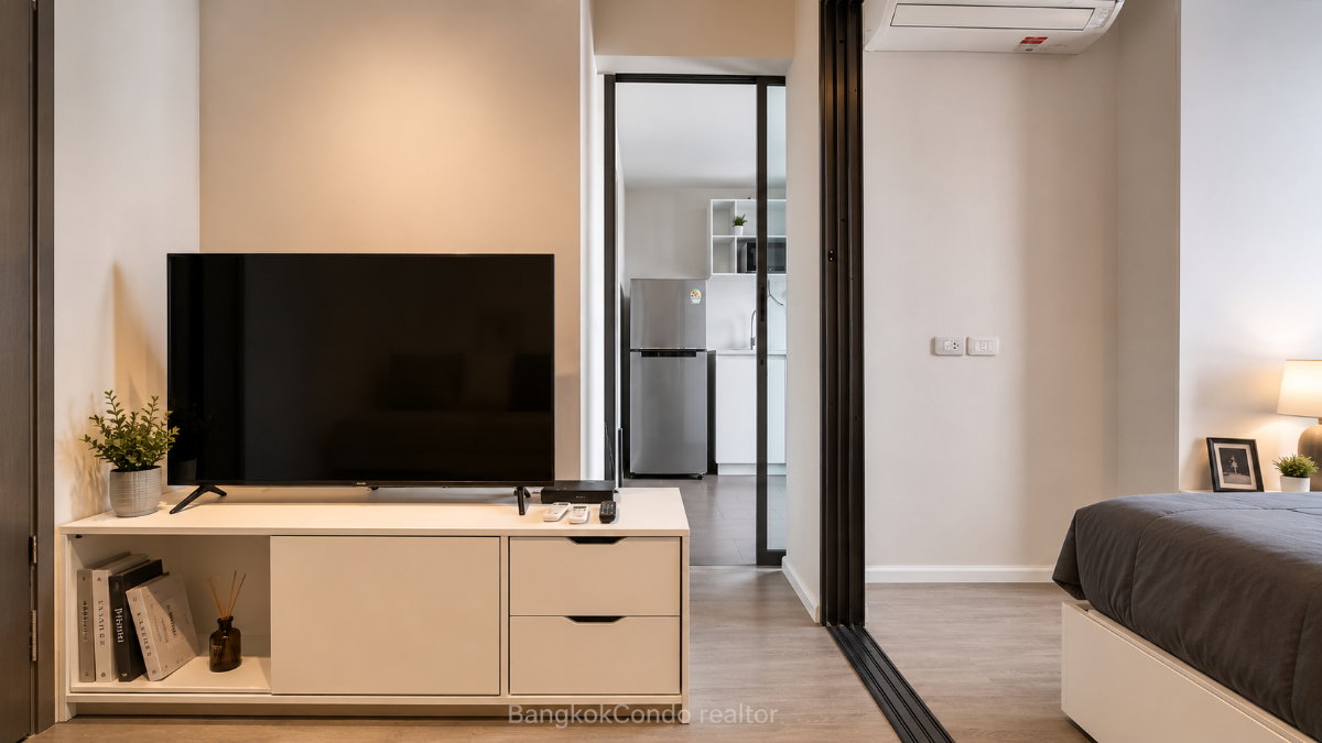 picture 🍀🌸 Cozy Room For Rent 📌 Blue Sukhumvit 105 (Line: @rent2022) | Prime Sukhumvit 105 Location  ✨ Ready to Move In! ✨  📌 Ref Code: A10669 - 3/8