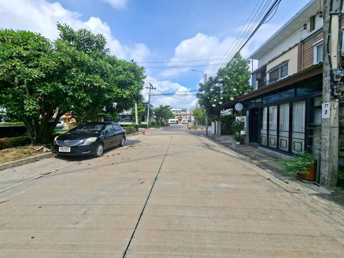 รูป ขายด่วนบ้านรีโนเวท หมู่บ้านวิลเลจไลท์ ซ.พัฒนาการ 38 หลังมุมพื้นที่เยอะ ตรงข้ามสโมสร สระว่ายน้ำ (N.2171) - รูปที่ 13/13