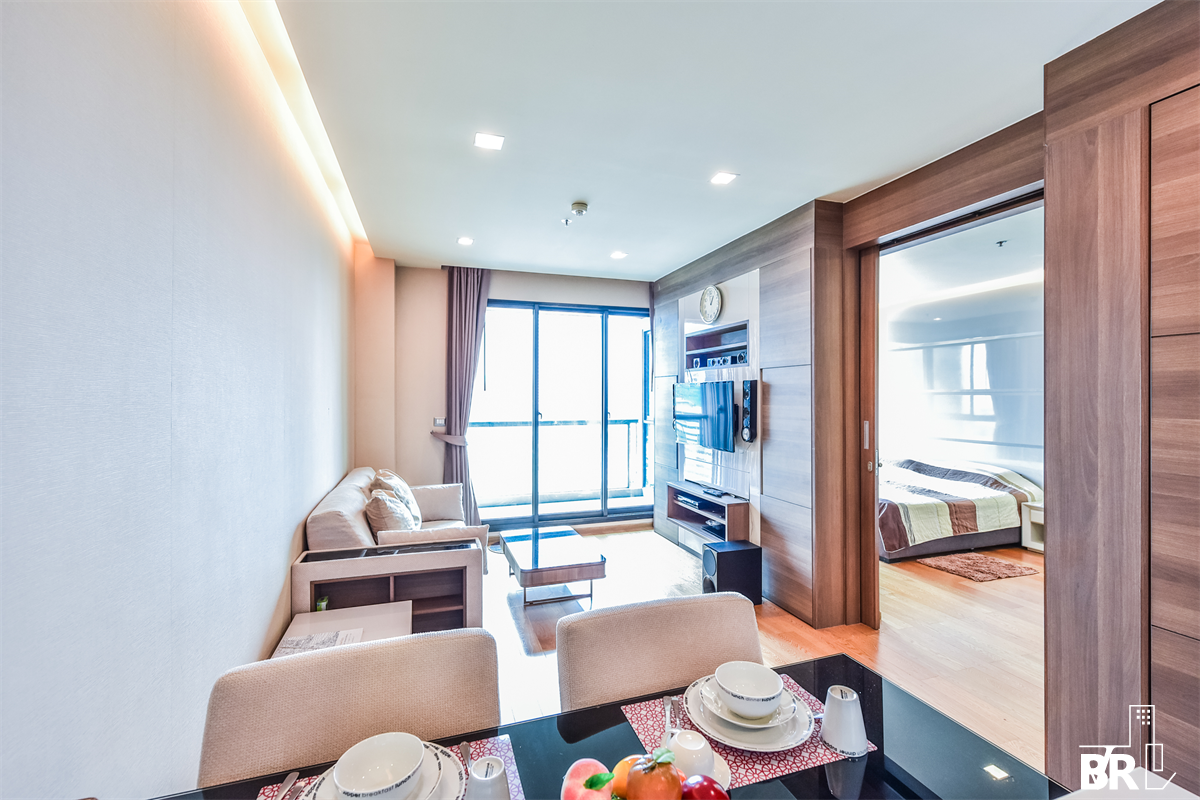 picture The Address Sathorn 12 Move-in Ready, Just Bring Your Stuff near BTS Saint Louis - 6/10
