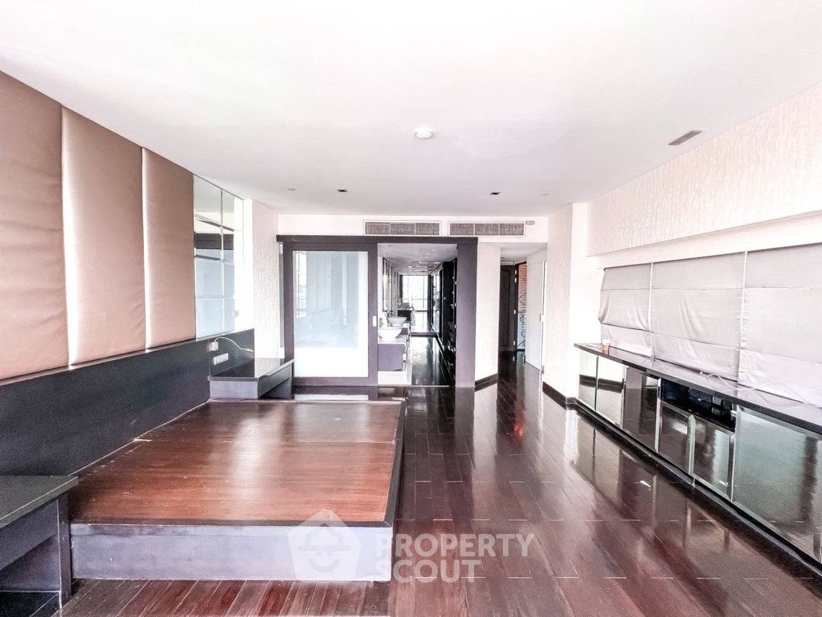 รูป คอนโด 3-ห้องนอน ที่ เลอ รัฟฟิเน่ สุขุมวิท 31 ใกล้ BTS พร้อมพงษ์ (ID 2030061) - รูปที่ 9/13
