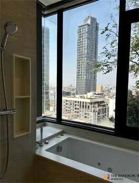 Ready-to-move-in Condo at an Amazing Price!! The Address Siam-Ratchathewi near BTS Ratchathewi