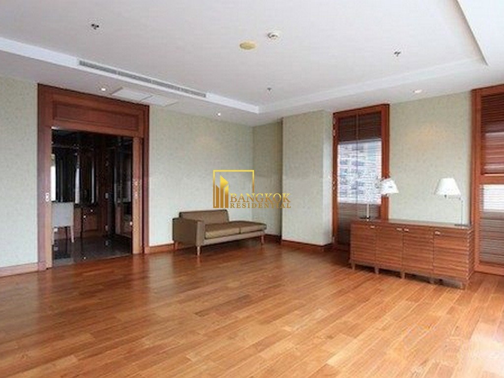 รูป Incredible 5 Bedroom Duplex Penthouse Apartment in Ploenchit - BR0636AP - รูปที่ 5/30