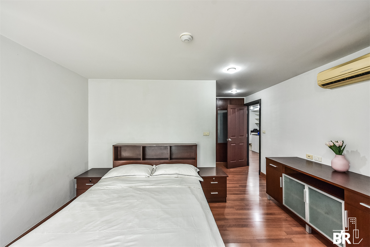 picture Great Price, Prime Location, Dont Miss Out!! Centric Place Ari 4 - Phaholyothin near BTS Ari - 4/10