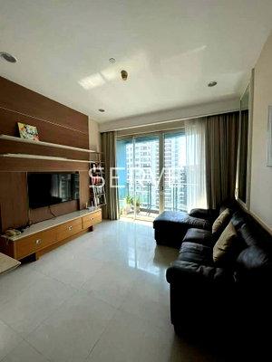 Condos for rent : 2 Beds with Bathtub 92 sq.m. Good Location Close to BTS Ratchadamri 400 m. and Lumpini Park at Q Langsuan  Condo/ For Rent