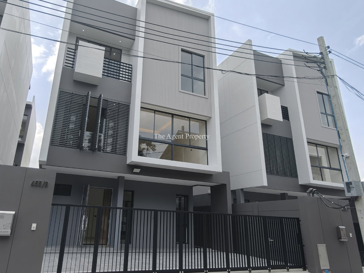 รูป ขายบ้านเดี่ยว Feel Town ลาดพร้าว 101 บ้านมือ1 พร้อมอยู่ 3 ชั้น เนื้อที่ 40 ตร.ว. 4 นอน 5 น้ำ 3 จอด ใกล้ MRT ลาดพร้าว101 CDC Central EastVille - รูปที่ 48/52