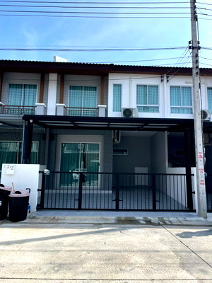 Townhouses for rent Phuket : House for rent in Pruk sa Thep Anusorn Village.Phuket 