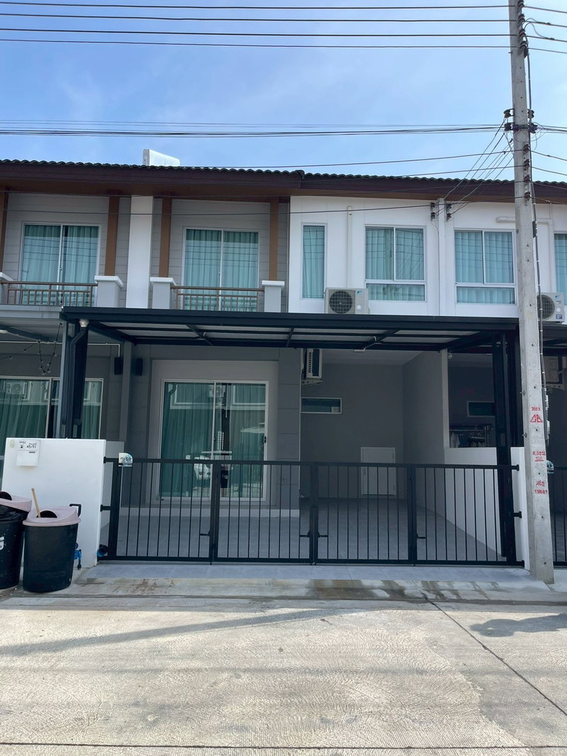 Townhouses for rent : House for rent in Pruk sa Thep Anusorn Village.Phuket 