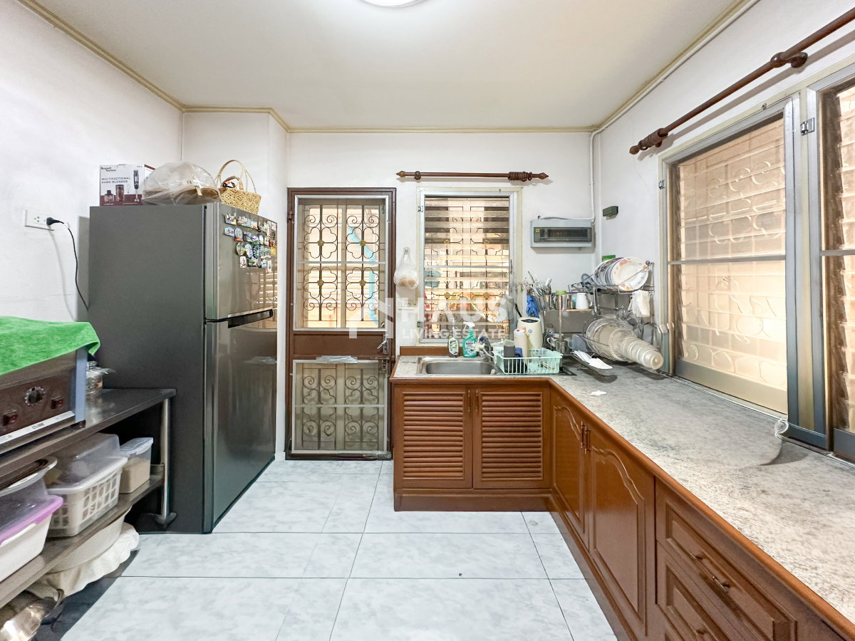picture Nantawan Phutthamonthon Sai 1 / 3 Bedrooms #HRP1059 - 9/17