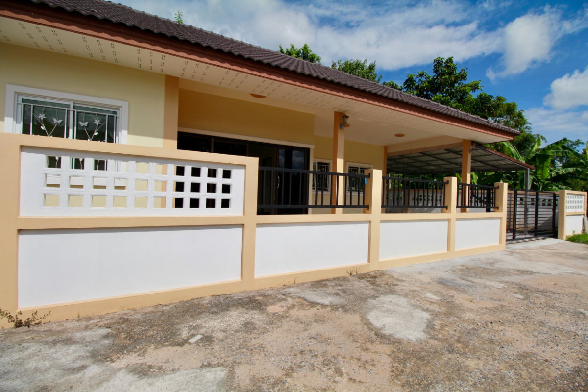รูป ขายบ้านใหม่ ไม่เคยเข้าอยู่ 50 ตร.วา 3 ห้องนอน ใกล้โรงพยาบาลศรีระยองเพียง 7 กม. ตาขัน บ้านค่าย ระยอง  - รูปที่ 2/22