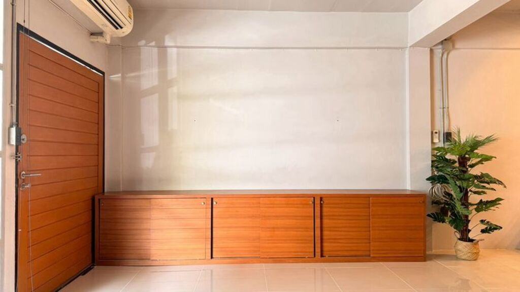 picture For Rent Townhouse 3.5 floors Unit 440/3 Town in Town area - 3/13