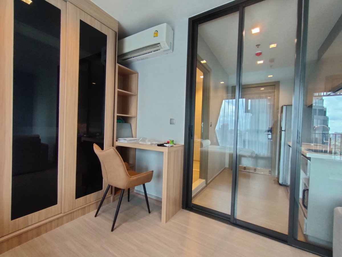รูป Life Asoke-Rama9 for rent ไลฟ์ อโศก-พระรามเก้า ให้เช่า Cheapest Price ราคา : 17,500 baht Floor : 38th floor Block : A Sqm : 27.05sqm 1 Bedroom - รูปที่ 2/12