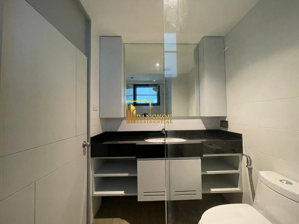 รูป Renovated 3 Bedroom Apartment For Rent in Asoke - BR0911AP - รูปที่ 17/35