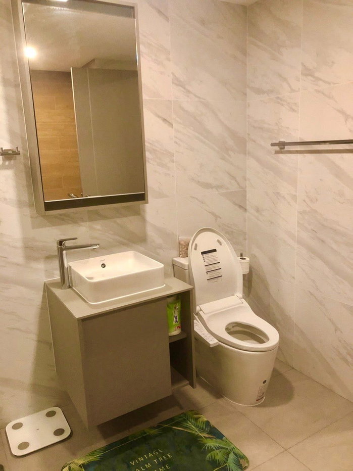 รูป (TT227)ปล่อยเช่าคอนโด Taka Haus Ekkamai (ทากะ เฮ้าส์ เอกมัย) ชั้น 3 ขนาด 45 ตร.ม 1 ห้องนอน 1 ห้องน้ำ(มีอ่างน้ำ) มี WiFi/Netflix เฟอร์นิเจอร์ครบ - รูปที่ 5/8