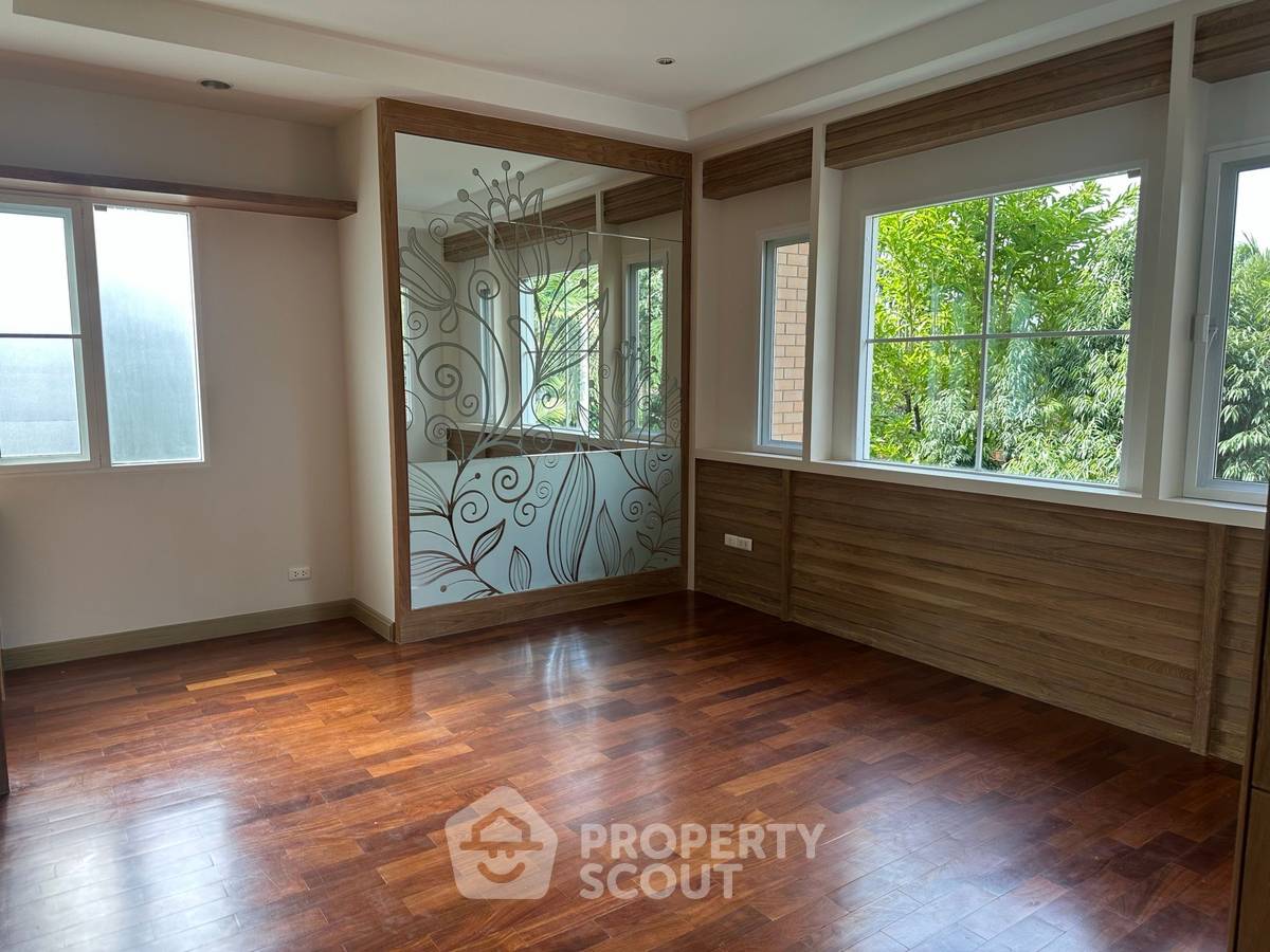 รูป บ้าน 4-ห้องนอน ที่ ลัดดารมย์ อีลีแกนซ์ พระราม 5-2 ใน บางขุนกอง (ID 2972380) - รูปที่ 31/38