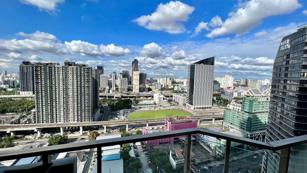 รูป Premium Pool View Condo on High Floor – Supalai Premier @ Asoke - รูปที่ 9/9