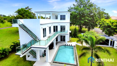 บ้านเดี่ยว ชลบุรี : บ้านสุดหรูสไตล์โมเดิร์น ในสนามกอล์ฟฟินิกซ์