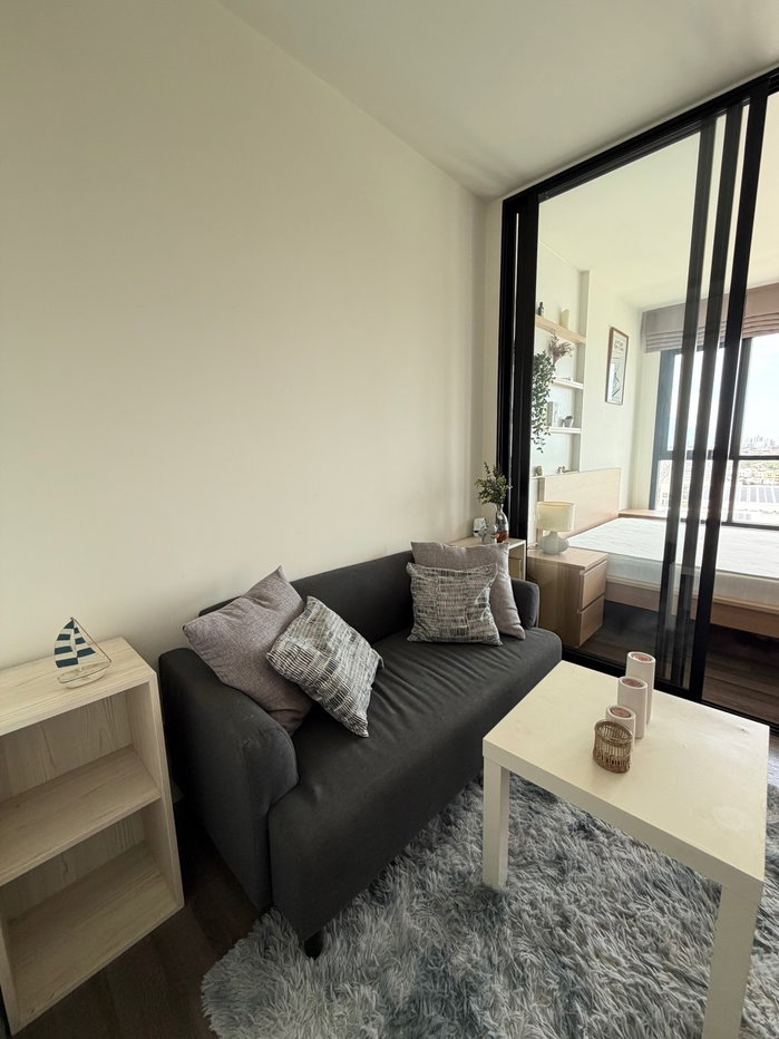 picture The base park east near bts onnut for rent - 2/8